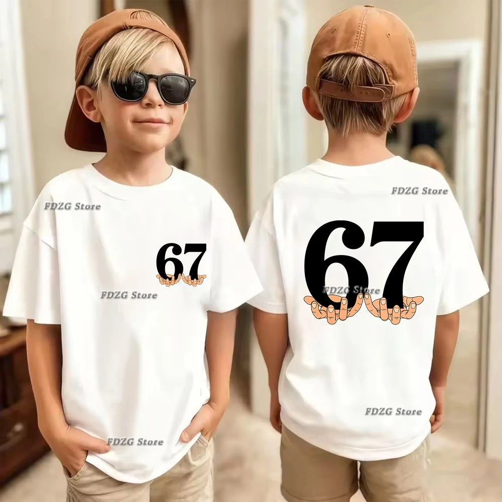 Camiseta de algodón para niños, de verano, con estampado de números 67, seis y siete, de manga corta, cómoda y moderna.