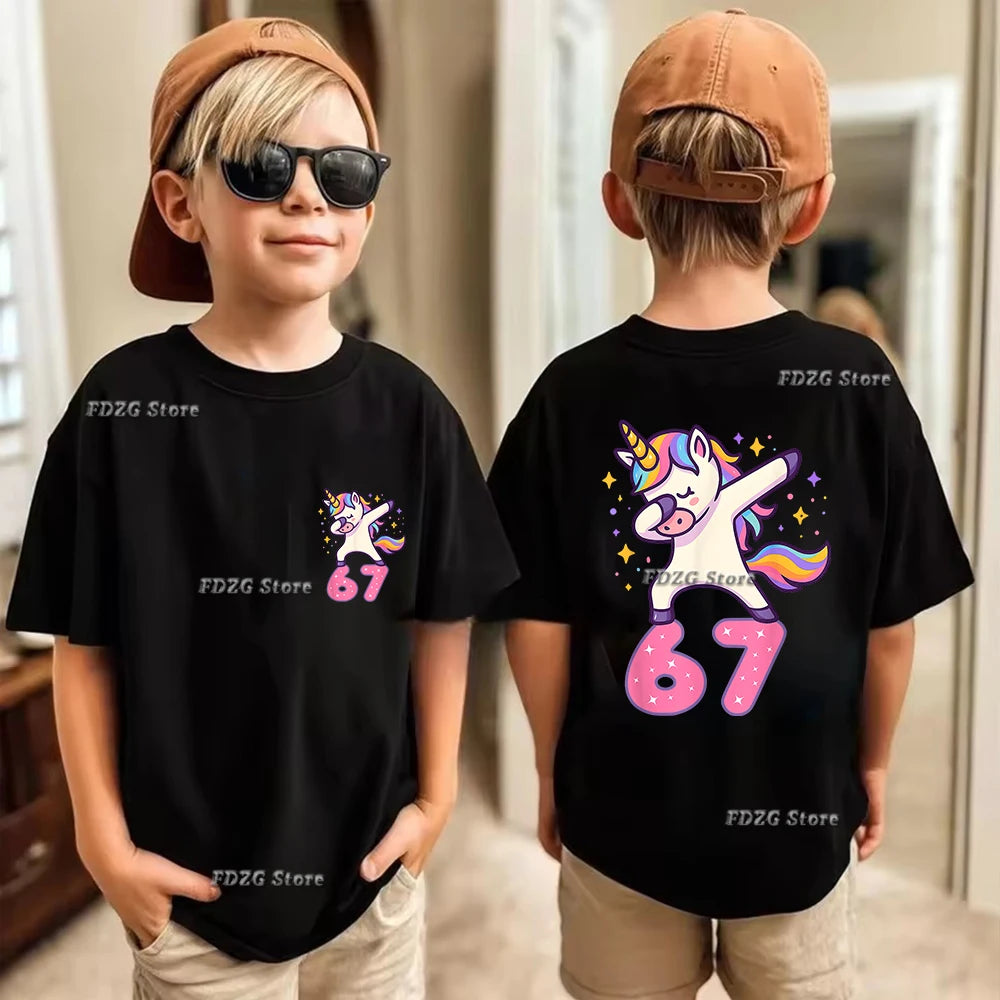 Camiseta de algodón para niños, de verano, con estampado de números 67, seis y siete, de manga corta, cómoda y moderna.