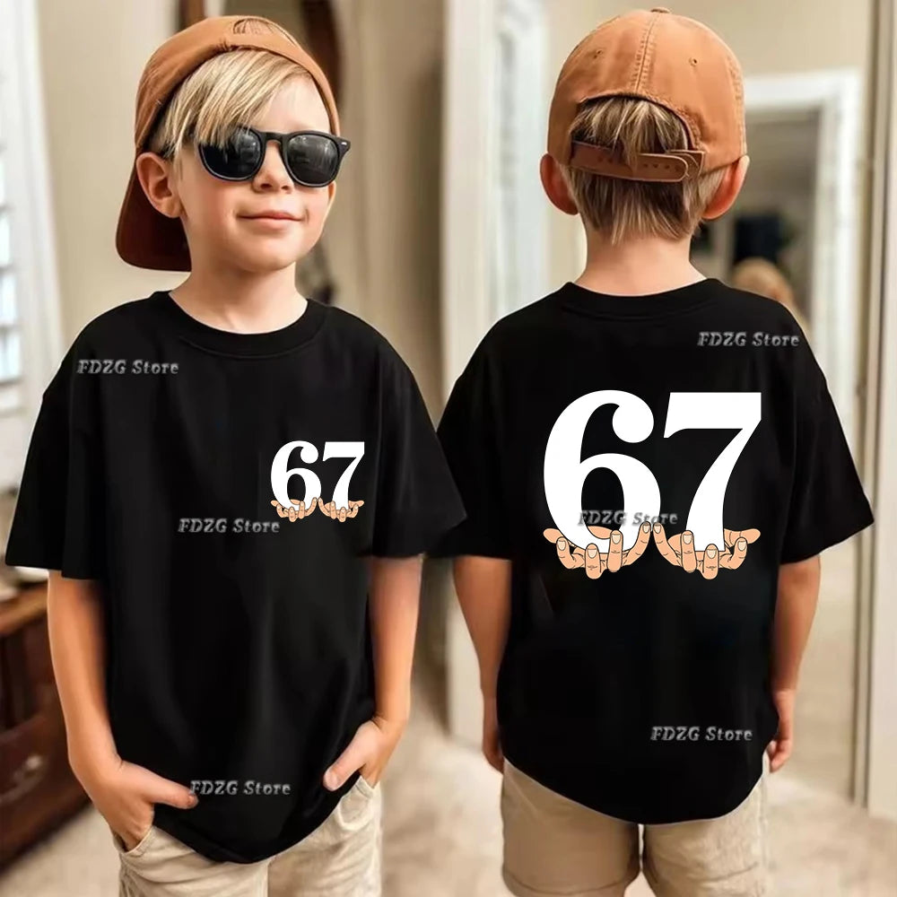 Camiseta de algodón para niños, de verano, con estampado de números 67, seis y siete, de manga corta, cómoda y moderna.